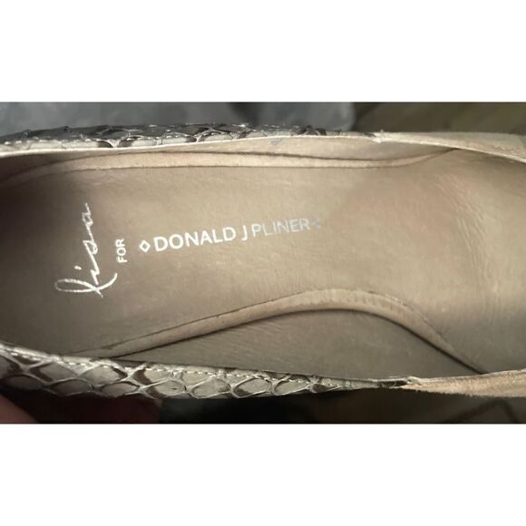 Donald J. Pliner Lisa Janis Suede Heels 3” Snakeskin Trimmed Taupe Women’s 8 M - Picture 10 of 11